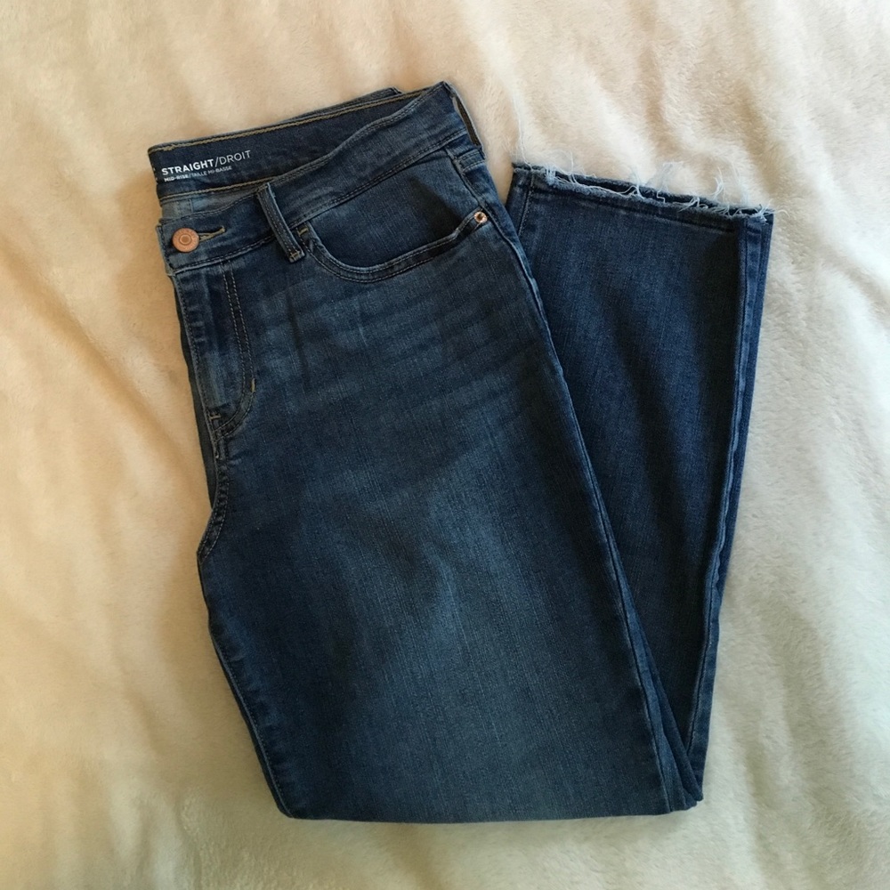 Old Navy straight Mid Rise Jeans